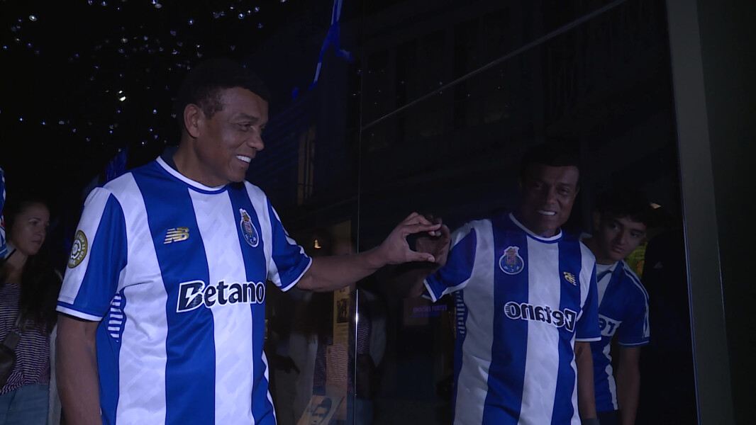 Teófilo Cubillas visita Museu do FC Porto